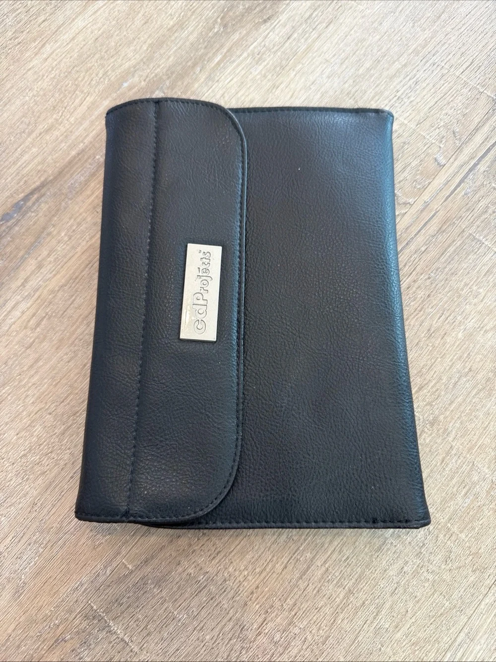 CD Projects slim leather cd/dvd case holder